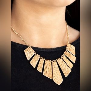 Texture TIGRESS gold necklace and earrings -paparazzi 143b